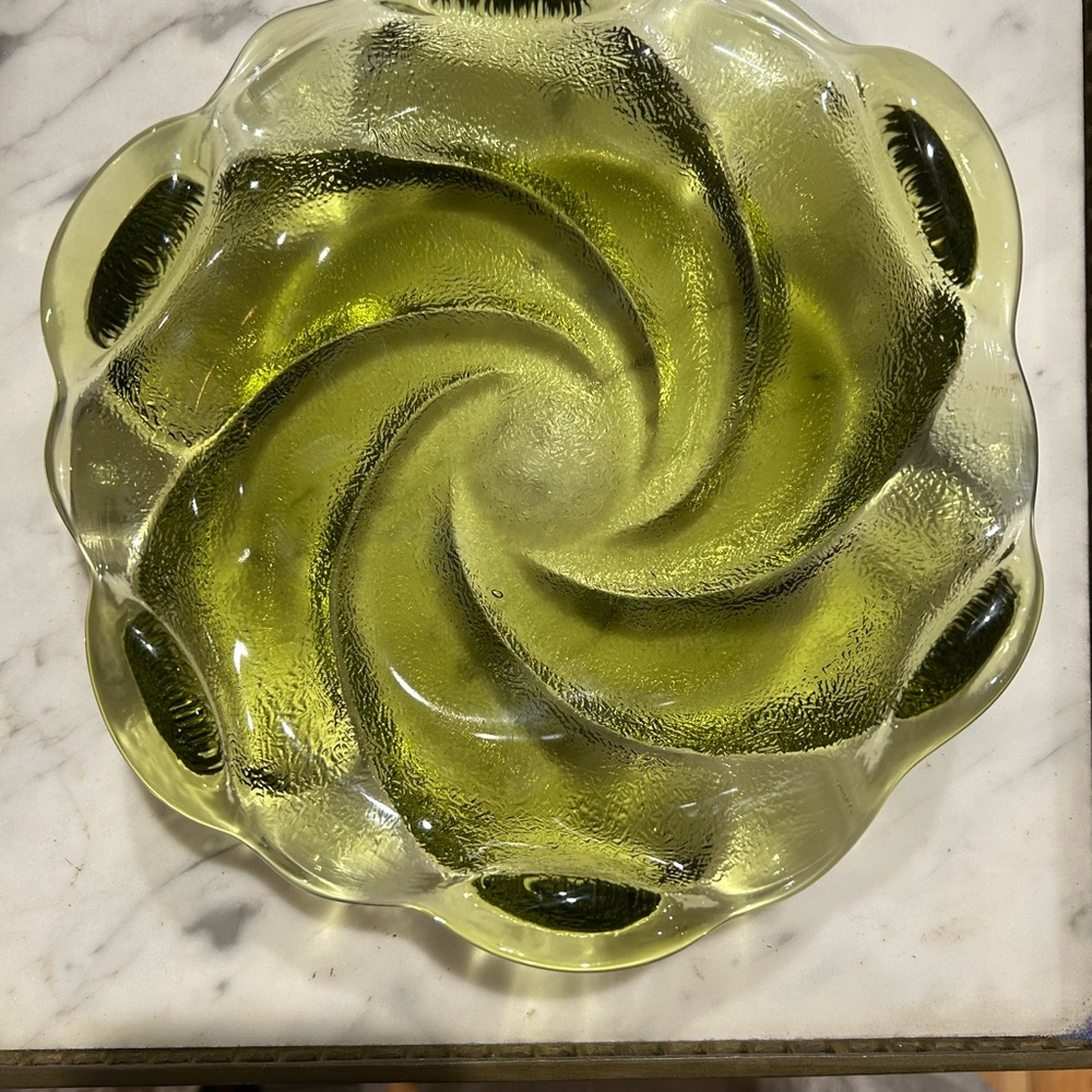 Vintage Fenton Avocado Green Glass 8" Textured Swirl Ashtray Candy Dish Bowl